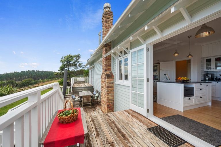 Photo of property in 176 Valley Road, Waitoki, Kaukapakapa, 0871