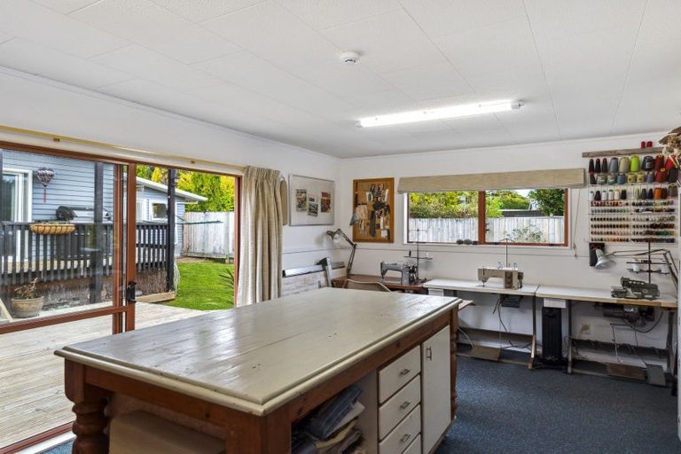 Photo of property in 43 Leinster Avenue, Raumati South, Paraparaumu, 5032