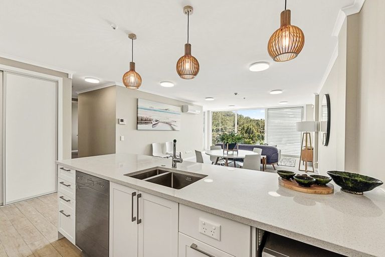 Photo of property in 186 Landmark Terrace, Orewa, 0931