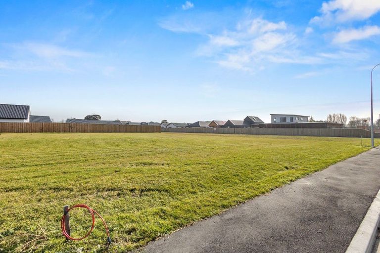 Photo of property in 37 Hawkins Road, Marshland, Christchurch, 8051