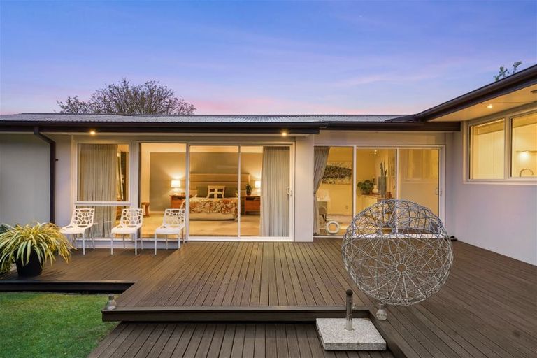 Photo of property in 22 Westburn Terrace, Burnside, Christchurch, 8041