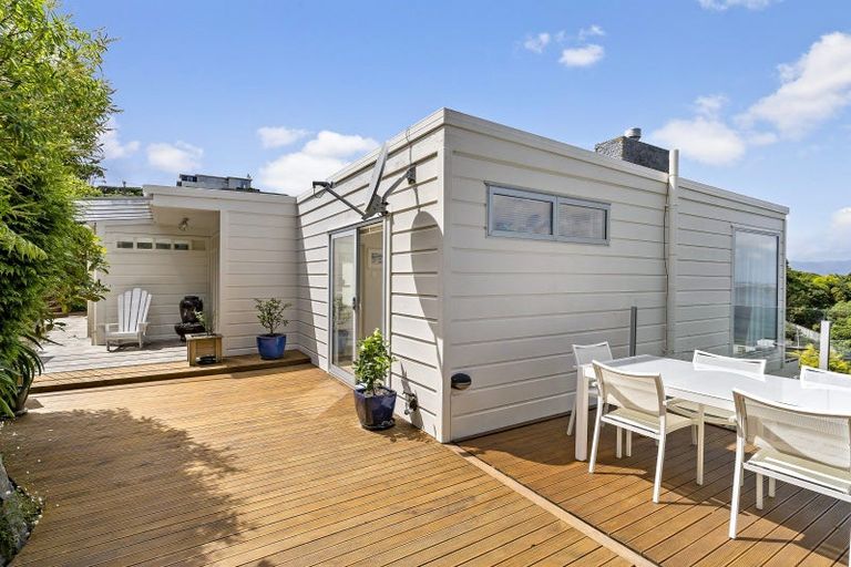 Photo of property in 95a Jubilee Road, Khandallah, Wellington, 6035