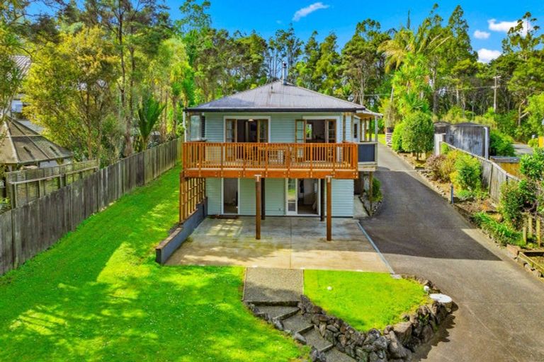 Photo of property in 132 Hinau Road, Waimauku, 0881