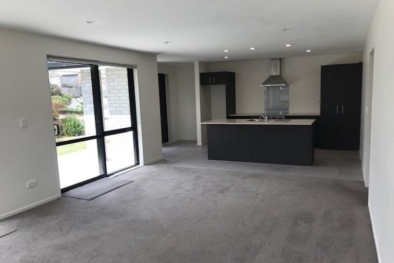 Photo of property in 2 Torrie Way, Pukekohe, 2120