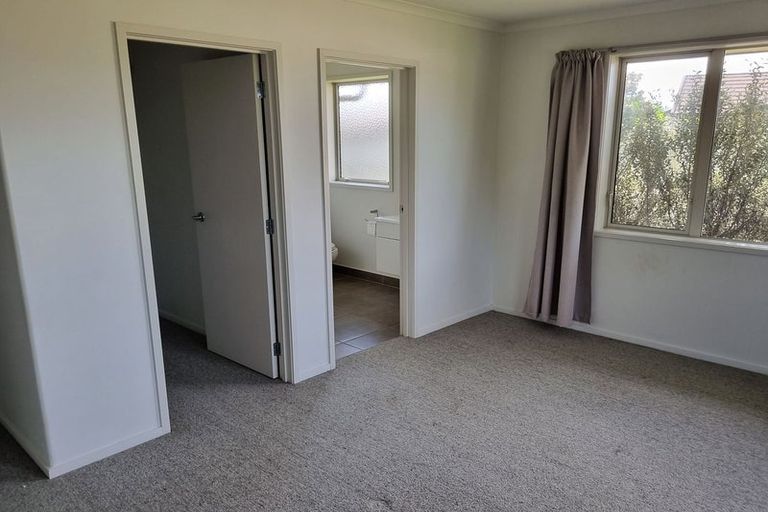 Photo of property in 198 Saint James Drive, Huntington, Hamilton, 3210