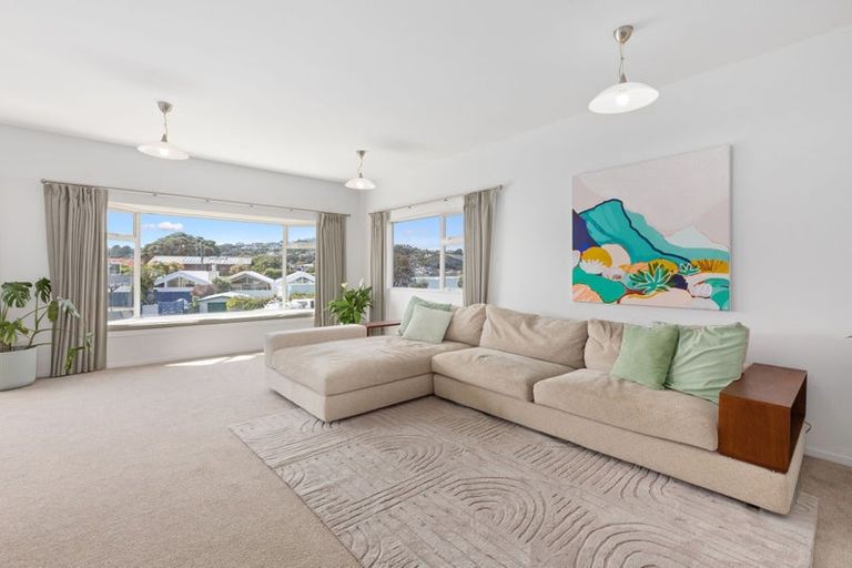 Photo of property in 18 Beach Road, Plimmerton, Porirua, 5026