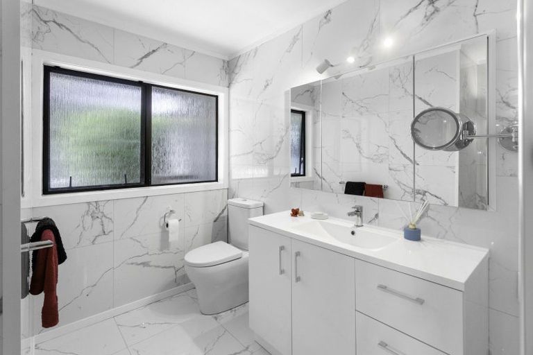 Photo of property in 200 Te Wahapu Road, Russell, 0272