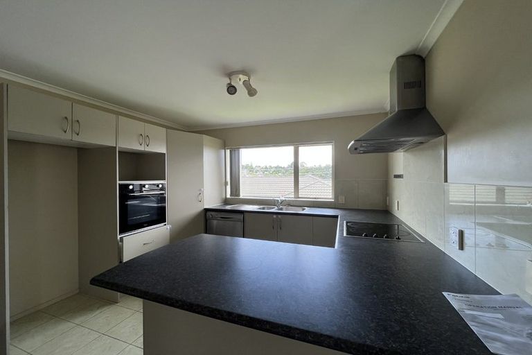 Photo of property in 3 Exotic Place, Massey, Auckland, 0614