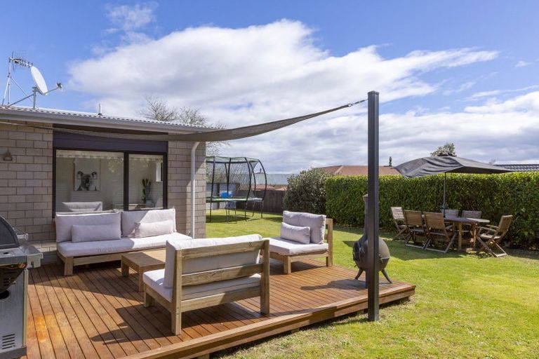 Photo of property in 15 Windsor Street, Richmond Heights, Taupo, 3330