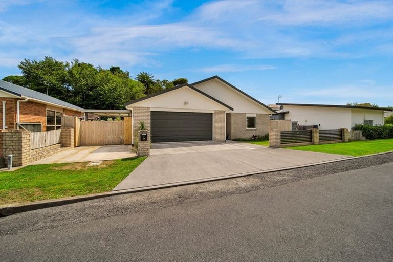 Photo of property in 24 Moulton Street, Moturoa, New Plymouth, 4310