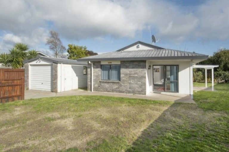 Photo of property in 15a Belray Place, Papamoa Beach, Papamoa, 3118