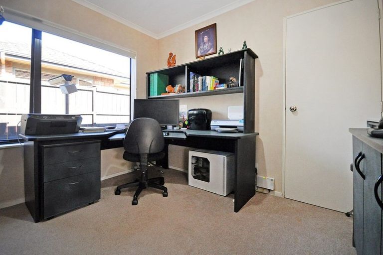 Photo of property in 219 Carnoustie Drive, Wattle Downs, Auckland, 2103