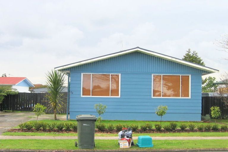 Photo of property in 24 Rhonda Avenue, Deanwell, Hamilton, 3206