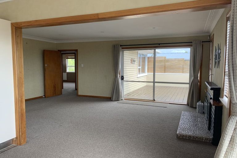 Photo of property in 30a Te Atatu Road, Te Atatu South, Auckland, 0610