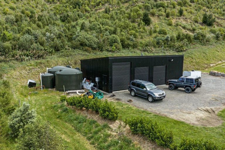 Photo of property in 1409 Taihape Road, Sherenden, Hastings, 4179