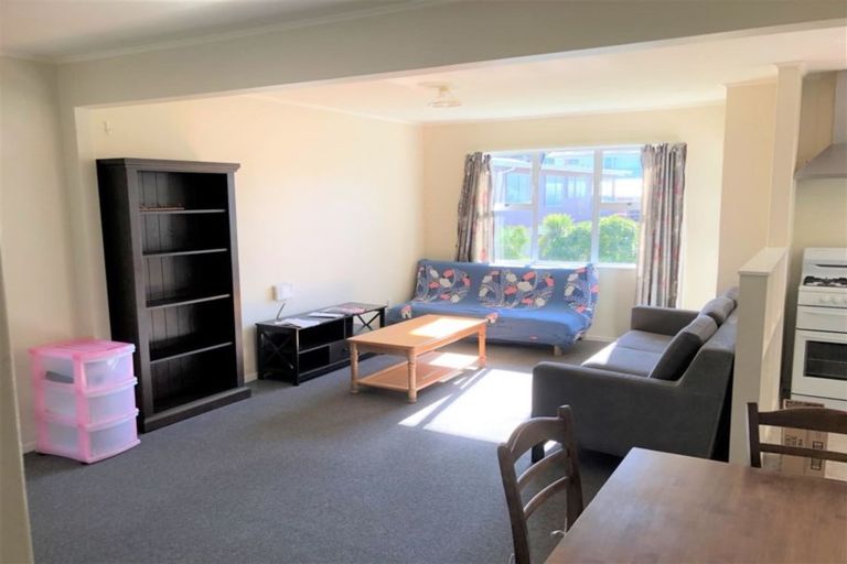 Photo of property in 9/11 Trafalgar Street, Johnsonville, Wellington, 6037