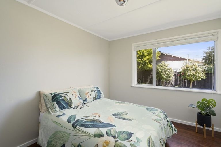 Photo of property in 2 Drake Street, Vogeltown, New Plymouth, 4310