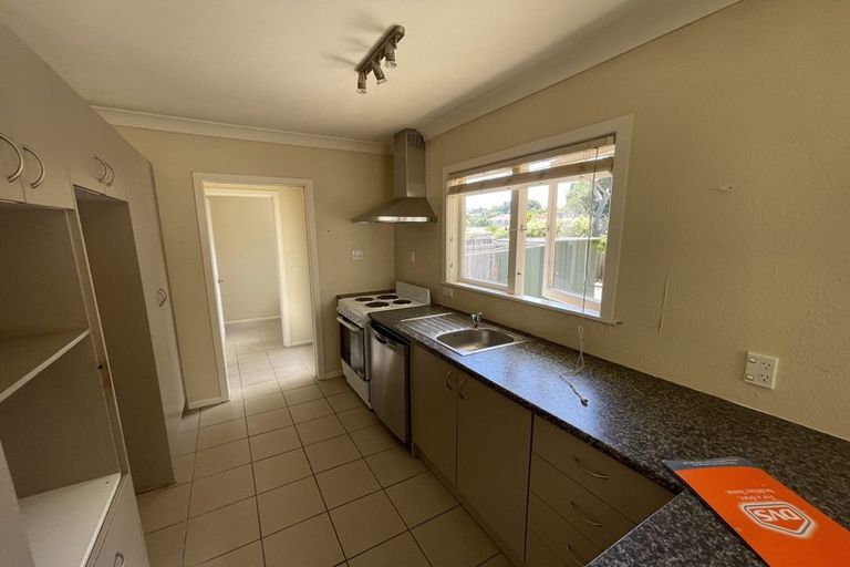 Photo of property in 84 Marlborough Avenue, Glenfield, Auckland, 0629