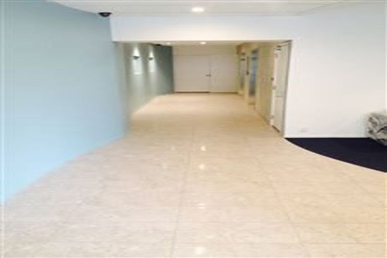 Photo of property in Terrace Tower Apartments, 12a/126 The Terrace, Wellington Central, Wellington, 6011