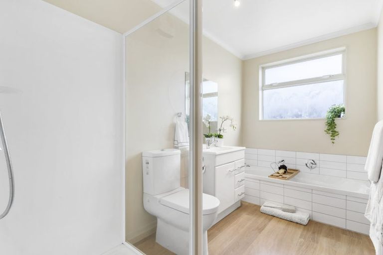 Photo of property in 56a Florence Avenue, Orewa, 0931