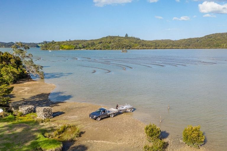 Photo of property in 114a Ranui Road, Karetu, 0283