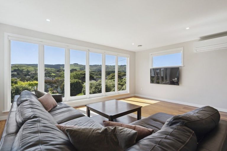 Photo of property in 2 Mascot Street, Tawa, Wellington, 5028