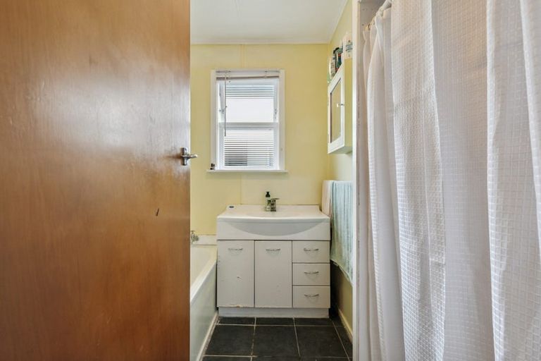 Photo of property in 3 Iredale Road, Hawera, 4610