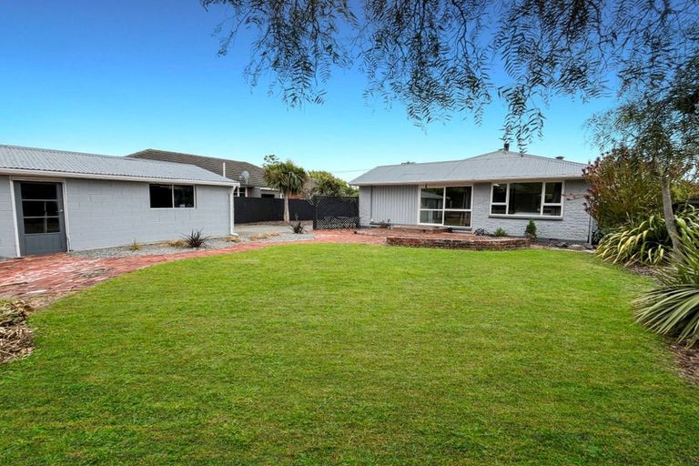 Photo of property in 15 Niagara Street, Wainoni, Christchurch, 8061