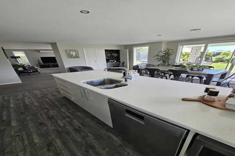 Photo of property in 18 Beachvale Drive, Kaiapoi, 7630