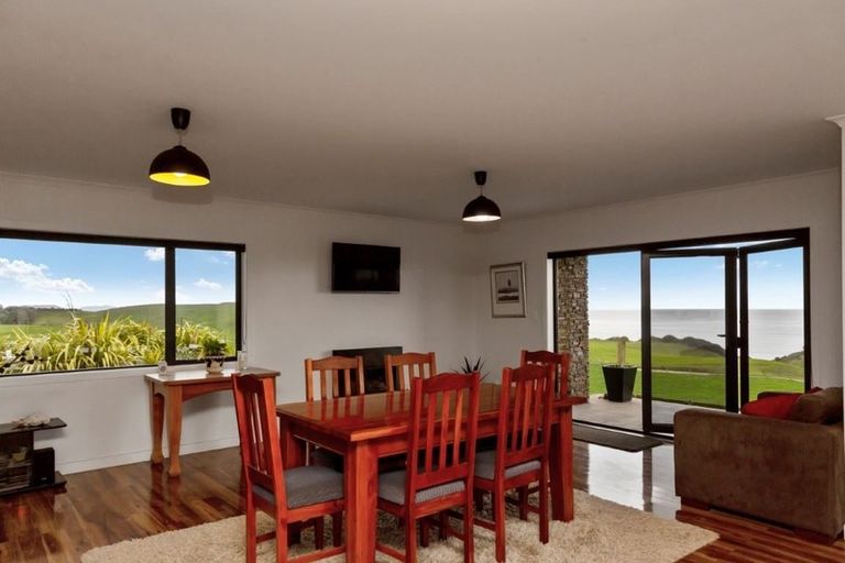 Photo of property in 485 Pukearuhe Road, Waiiti, Urenui, 4377