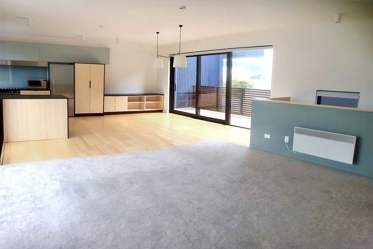 Photo of property in 76 Brougham Street, Mount Victoria, Wellington, 6011