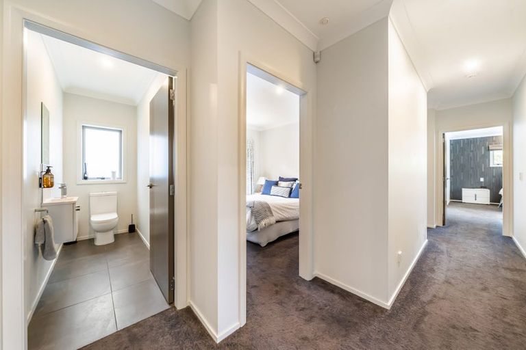 Photo of property in 19 Flotilla Place, Whitby, Porirua, 5024