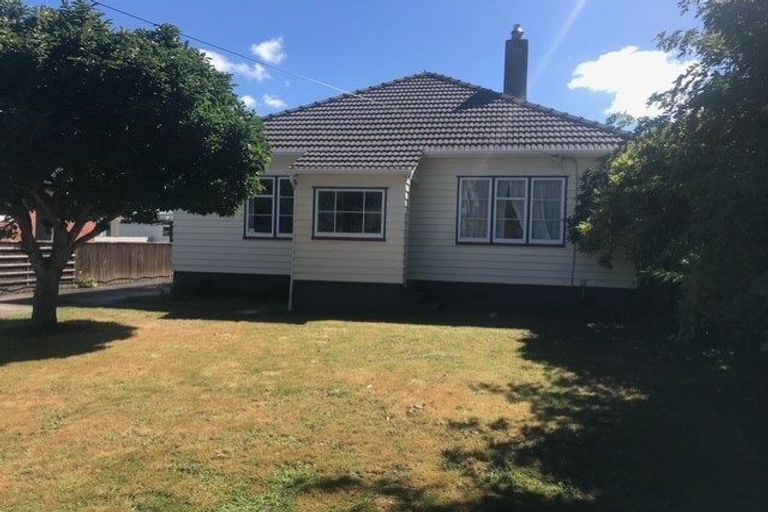 Photo of property in 73 Hall Crescent, Epuni, Lower Hutt, 5011