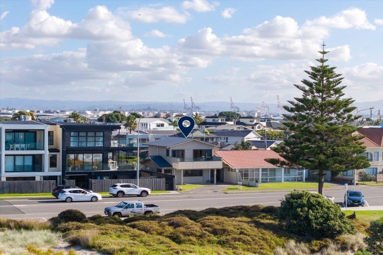 Photo of property in 208a Marine Parade, Mount Maunganui, 3116