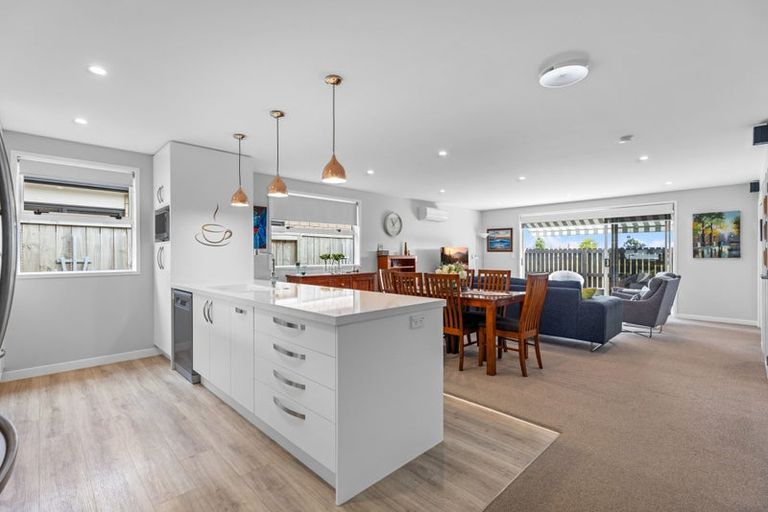 Photo of property in 20 Marion Crescent, Papamoa Beach, Papamoa, 3118