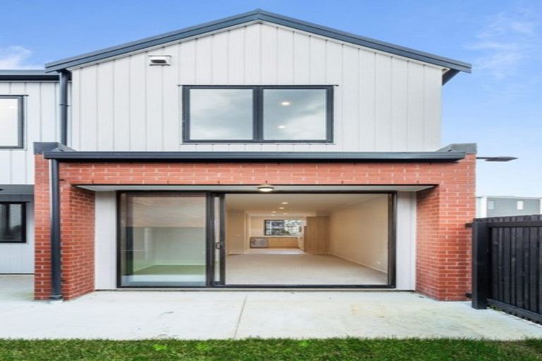 Photo of property in 2 Eyton Kay Road, Hobsonville, Auckland, 0616