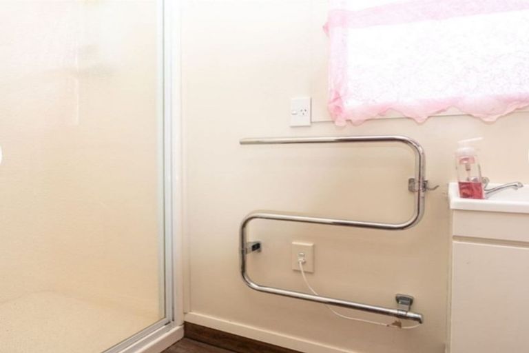 Photo of property in 21 Catalina Drive, Melville, Hamilton, 3206