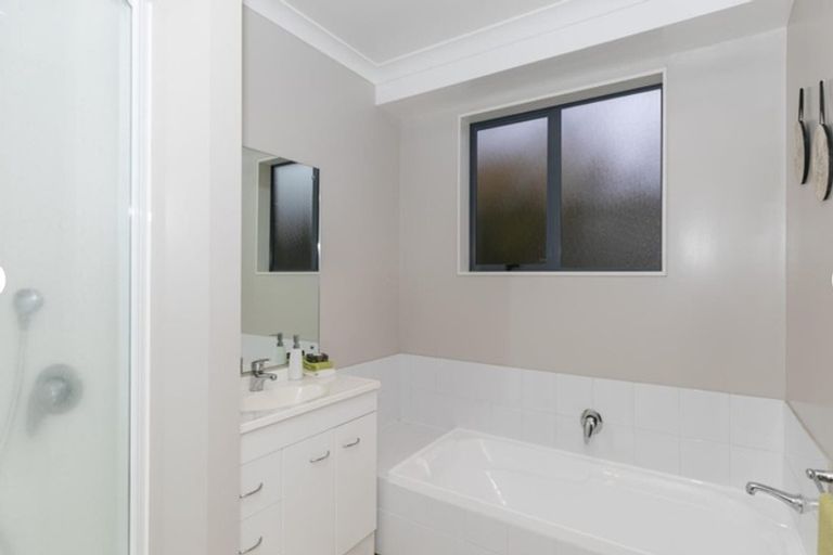 Photo of property in 1042a Heaphy Terrace, Fairfield, Hamilton, 3214
