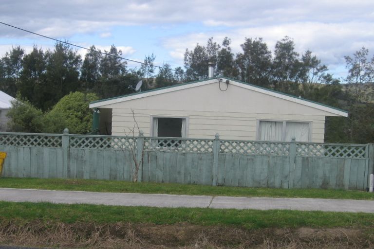 Photo of property in 7 Boundary Road, Hikurangi, 0114