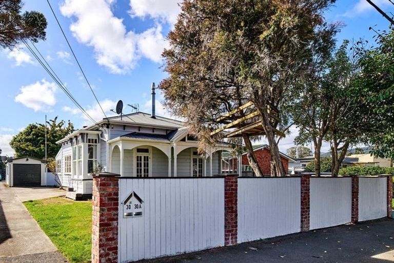 Photo of property in 30 Whites Line West, Woburn, Lower Hutt, 5010