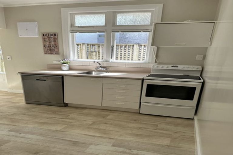 Photo of property in 339 Karori Road, Karori, Wellington, 6012