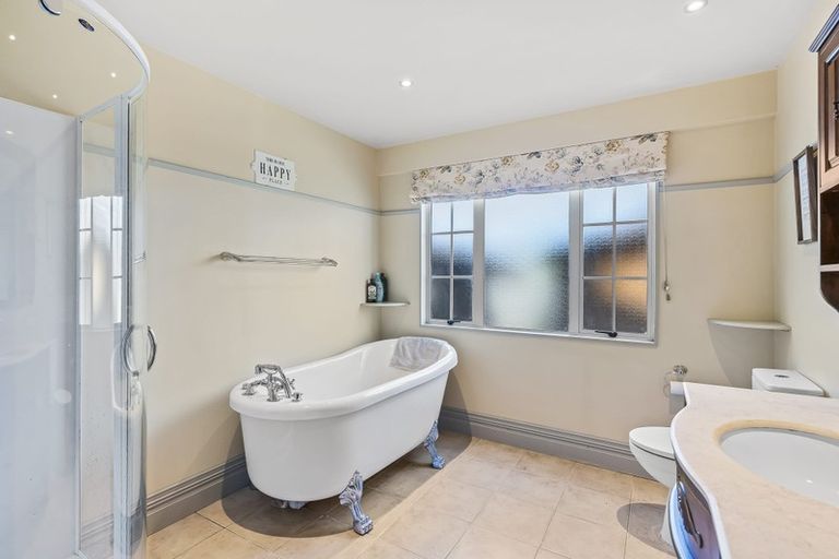 Photo of property in 125 Derham Road, Te Horo, Otaki, 5581