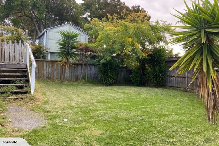Photo of property in 21 Seabrook Avenue, New Lynn, Auckland, 0600