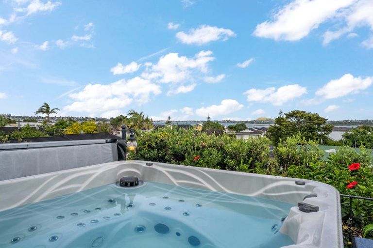 Photo of property in 3/64 Hattaway Avenue, Bucklands Beach, Auckland, 2012