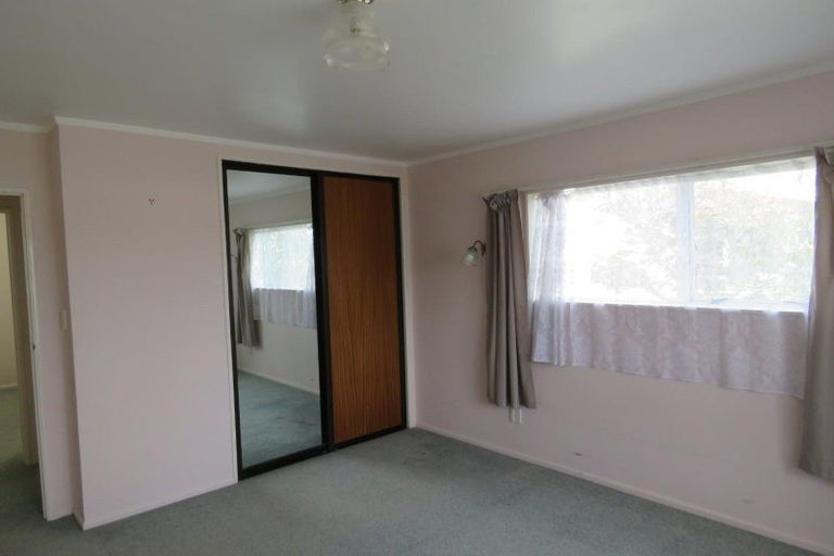Photo of property in 66 Waiwaka Terrace, Strandon, New Plymouth, 4312