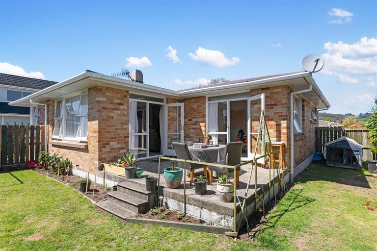 Photo of property in 17 Robertson Street, Glenholme, Rotorua, 3010