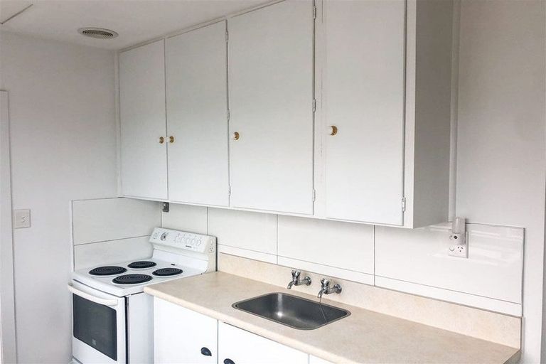 Photo of property in 2/80 Oram Avenue, New Brighton, Christchurch, 8061