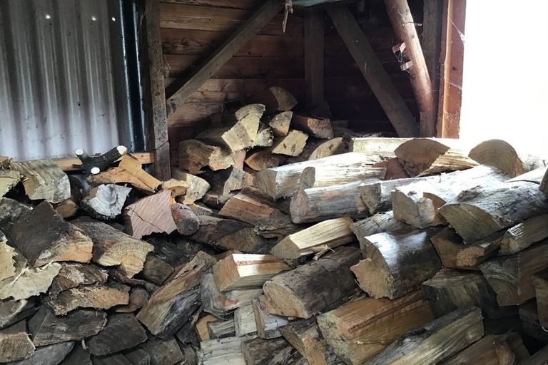 Photo of property in 11 Clyde Crescent, Roslyn, Palmerston North, 4414