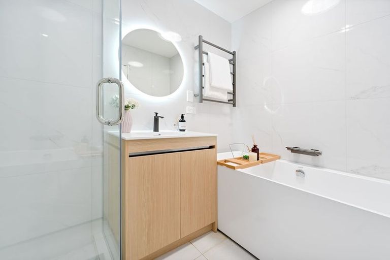 Photo of property in 5/30a Tirimoana Road, Te Atatu South, Auckland, 0602