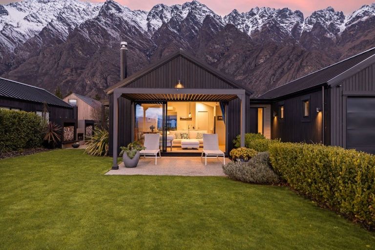 Photo of property in 27 Glenfiddich Road, Jacks Point, Queenstown, 9371